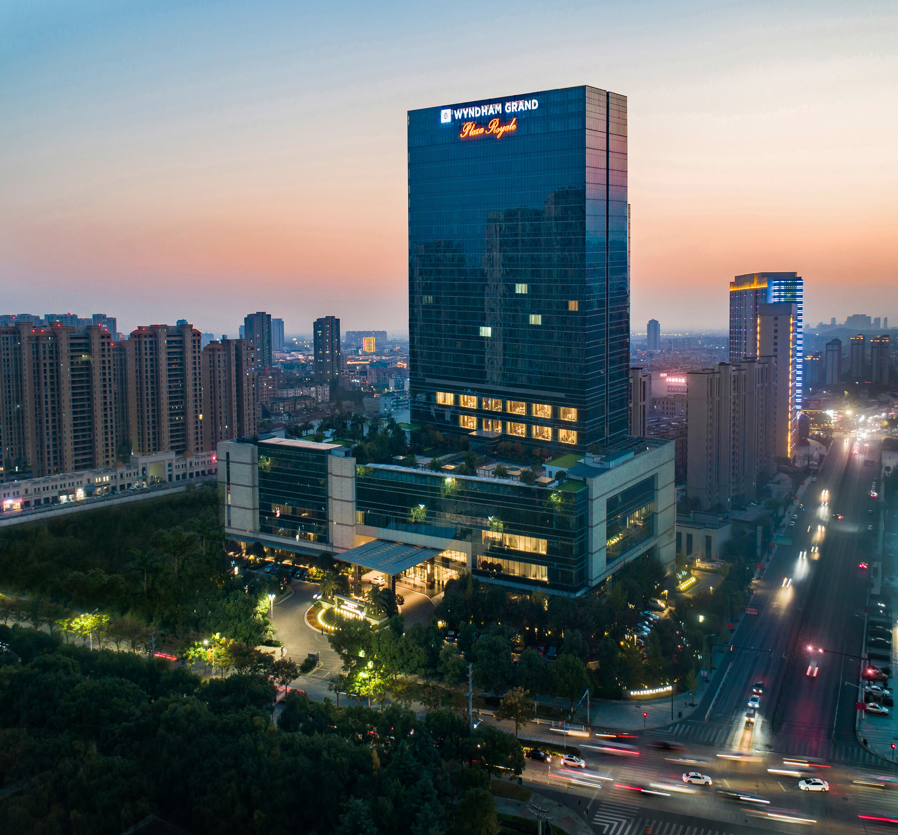 长兴温德姆至尊豪廷大酒店航拍与城市天际线