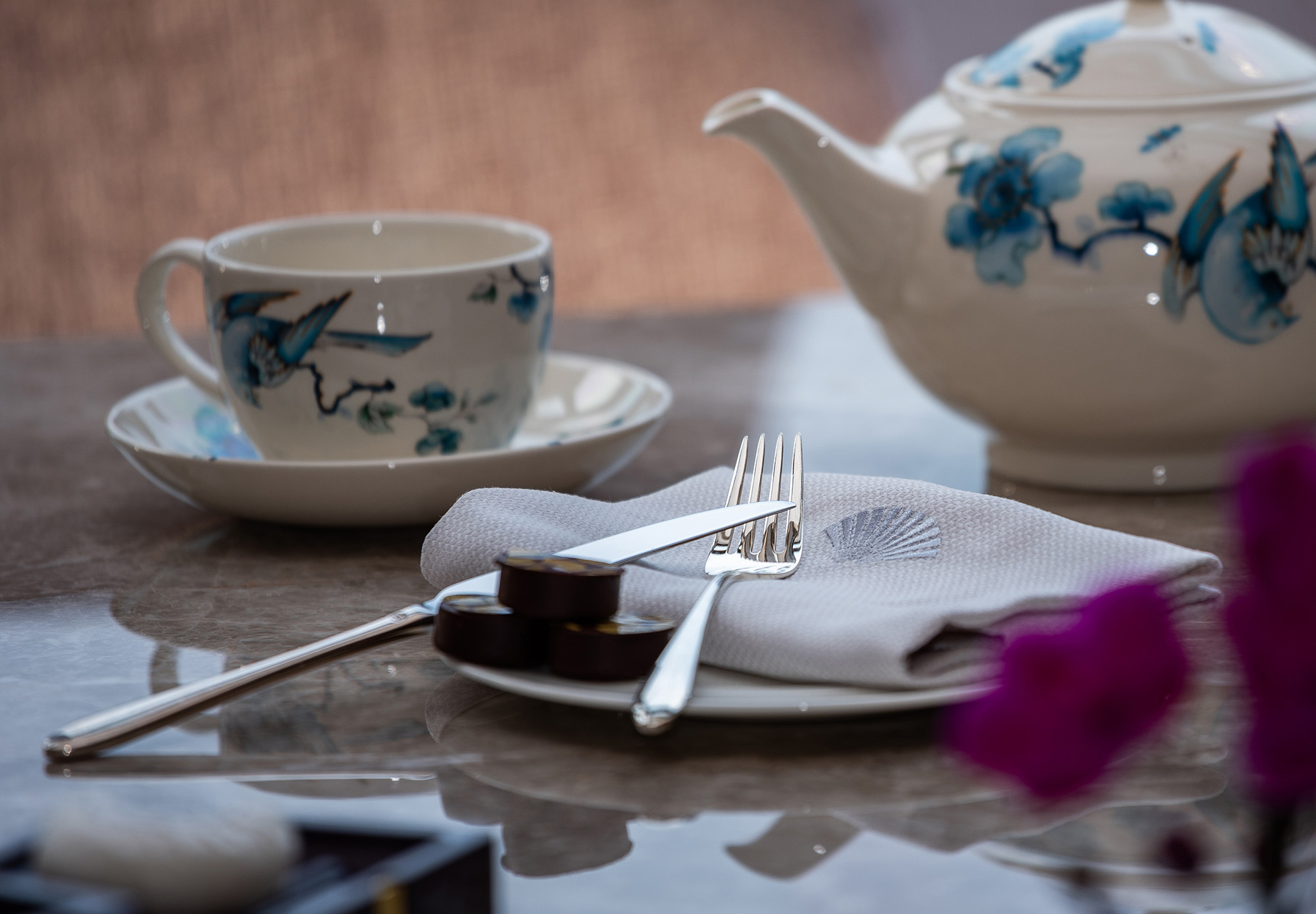 文华东方酒店下午茶器皿与餐饮陈设